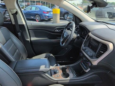 Used 2022 GMC Acadia Denali w/ Denali Ultimate Package AWD/4WD image 10