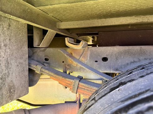Used 2015 Ford F550 2WD Regular Cab Super Duty image 26