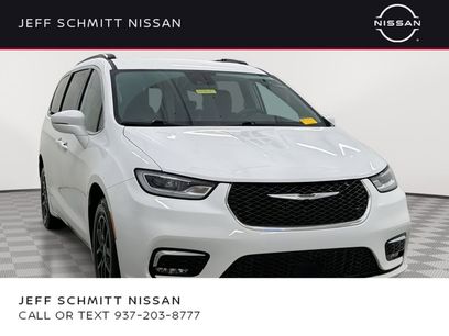 Used 2022 Chrysler Pacifica Touring-L