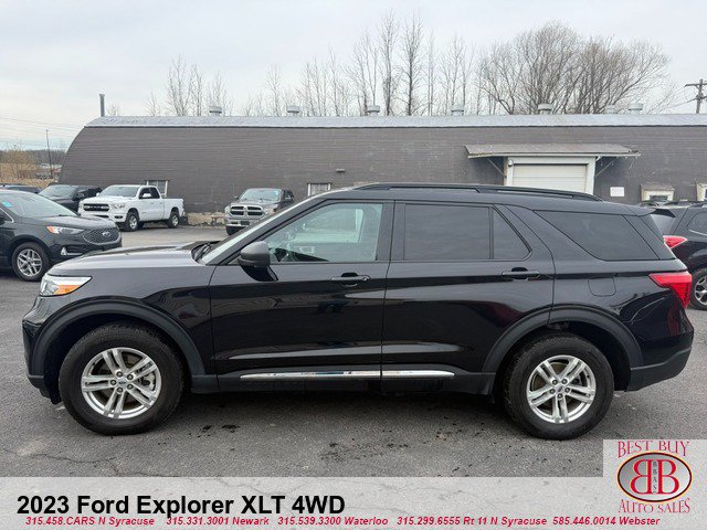 Used 2023 Ford Explorer XLT AWD/4WD image 11