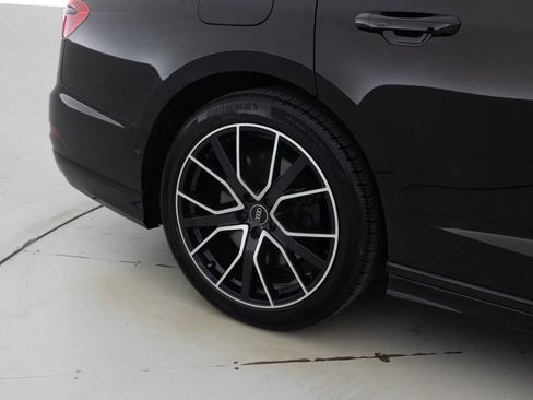 Used 2020 Audi A8 L 4.0T w/ Executive Package image 21