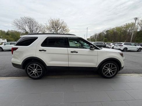 Used 2019 Ford Explorer Sport w/ Equipment Group 401A AWD/4WD image 6