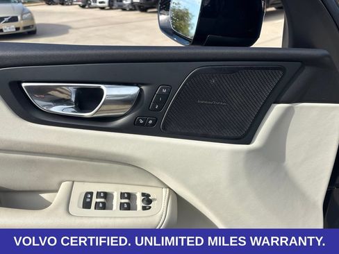Certified 2026 Volvo XC60 B5 Ultra AWD/4WD image 16