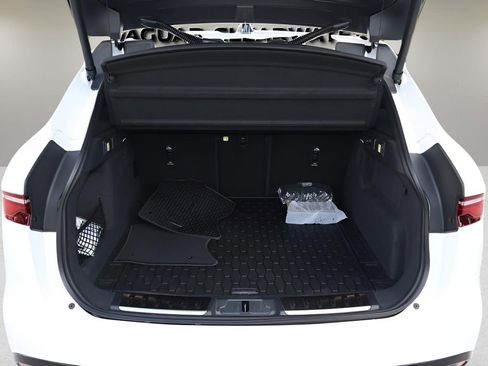 New 2026 Jaguar F-PACE R-Dynamic S image 28