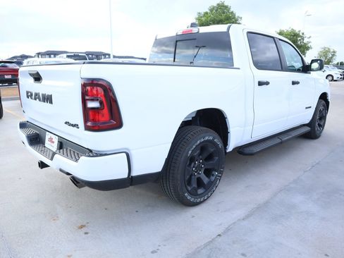 New 2026 RAM 1500 Express AWD/4WD image 19