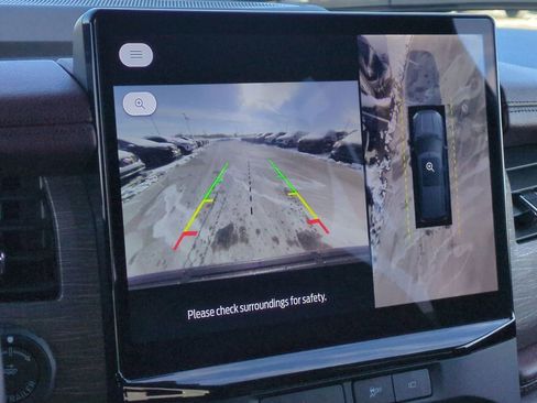 Used 2023 Ford Expedition Limited image 34