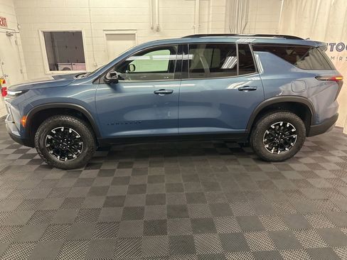 Used 2025 Chevrolet Traverse Z71 w/ Enhanced Driving Package AWD/4WD image 6