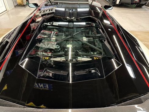 Used 2017 Lamborghini Aventador S image 15