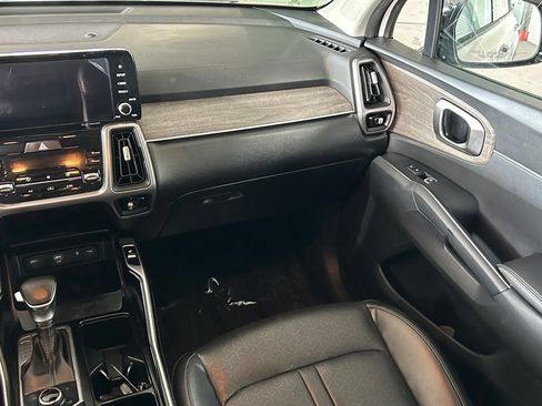 Used 2023 Kia Sorento S AWD/4WD image 11