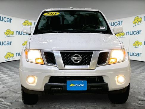 Used 2018 Nissan Frontier PRO-4X image 2