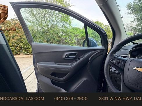 Used 2018 Chevrolet Trax LT image 21
