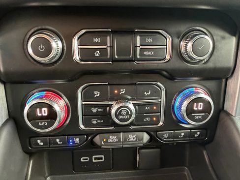 Used 2021 GMC Yukon SLT w/ SLT Luxury Plus Package image 25