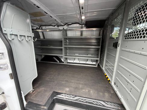 Used 2020 Ford Transit 150 Low Roof RWD image 33