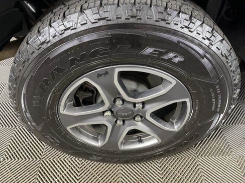 Used 2018 Jeep Wrangler Unlimited Sport S image 14