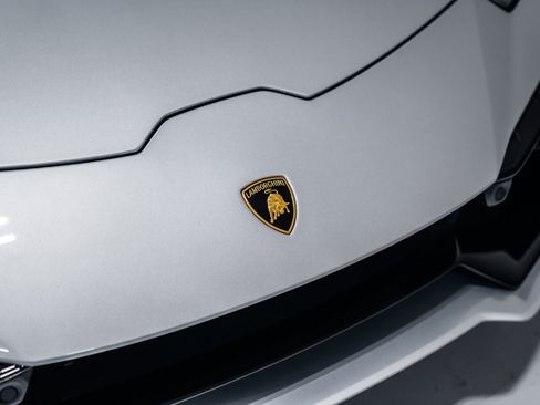 Used 2023 Lamborghini Huracan Tecnica RWD image 28