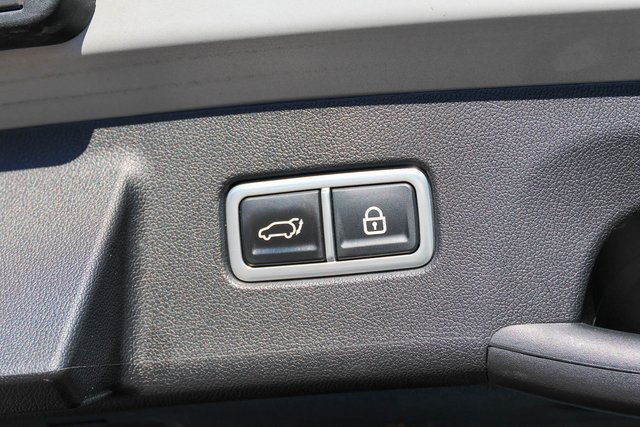 Used 2022 Kia Sorento EX w/ Panoramic Sunroof Package FWD image 9