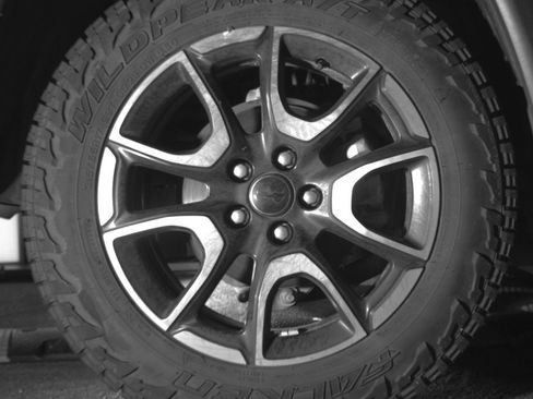 Used 2025 Jeep Compass Trailhawk AWD/4WD image 15