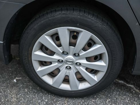 Used 2019 Nissan Sentra S image 11