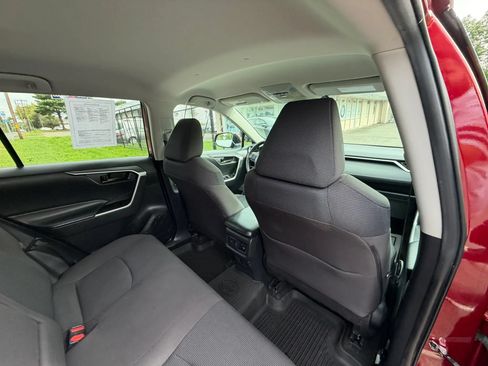 Used 2020 Toyota RAV4 LE w/ All Weather Liner Package AWD/4WD image 15