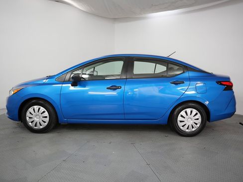 Used 2021 Nissan Versa S image 4