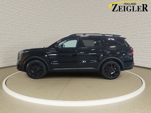 Used 2025 Kia Sorento SX image 8
