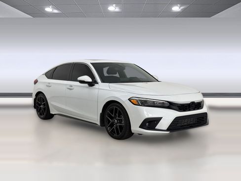 Used 2024 Honda Civic Sport Touring image 7
