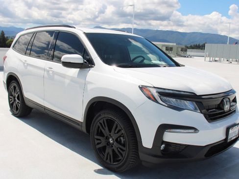 Used 2021 Honda Pilot Black Edition image 2