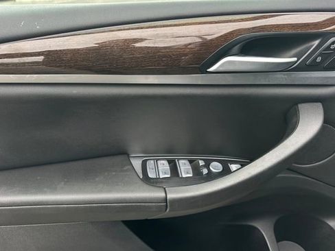 Used 2024 BMW X3 xDrive30i image 11