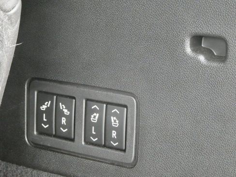 Used 2024 Cadillac XT6 Premium Luxury w/ Platinum Package image 18