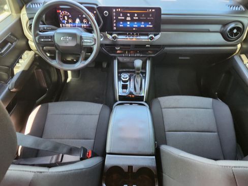 Used 2024 Chevrolet Colorado Trail Boss w/ Technology Package AWD/4WD image 16
