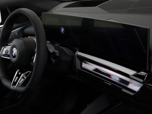 New 2026 BMW 530i xDrive w/ M Sport Package image 21