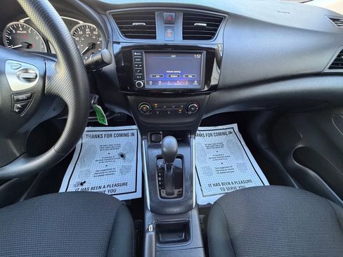Used 2019 Nissan Sentra S image 11