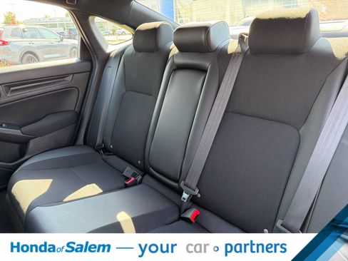 Used 2025 Honda Civic Sport image 13