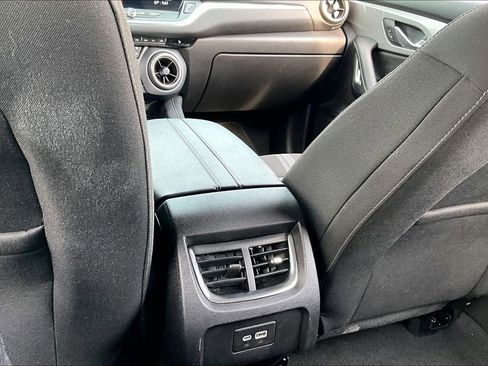 Used 2025 Chevrolet Blazer LT image 10