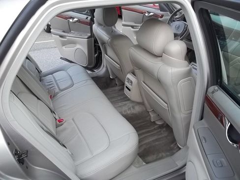 Used 2004 Cadillac De Ville Base 4dr Sedan image 11