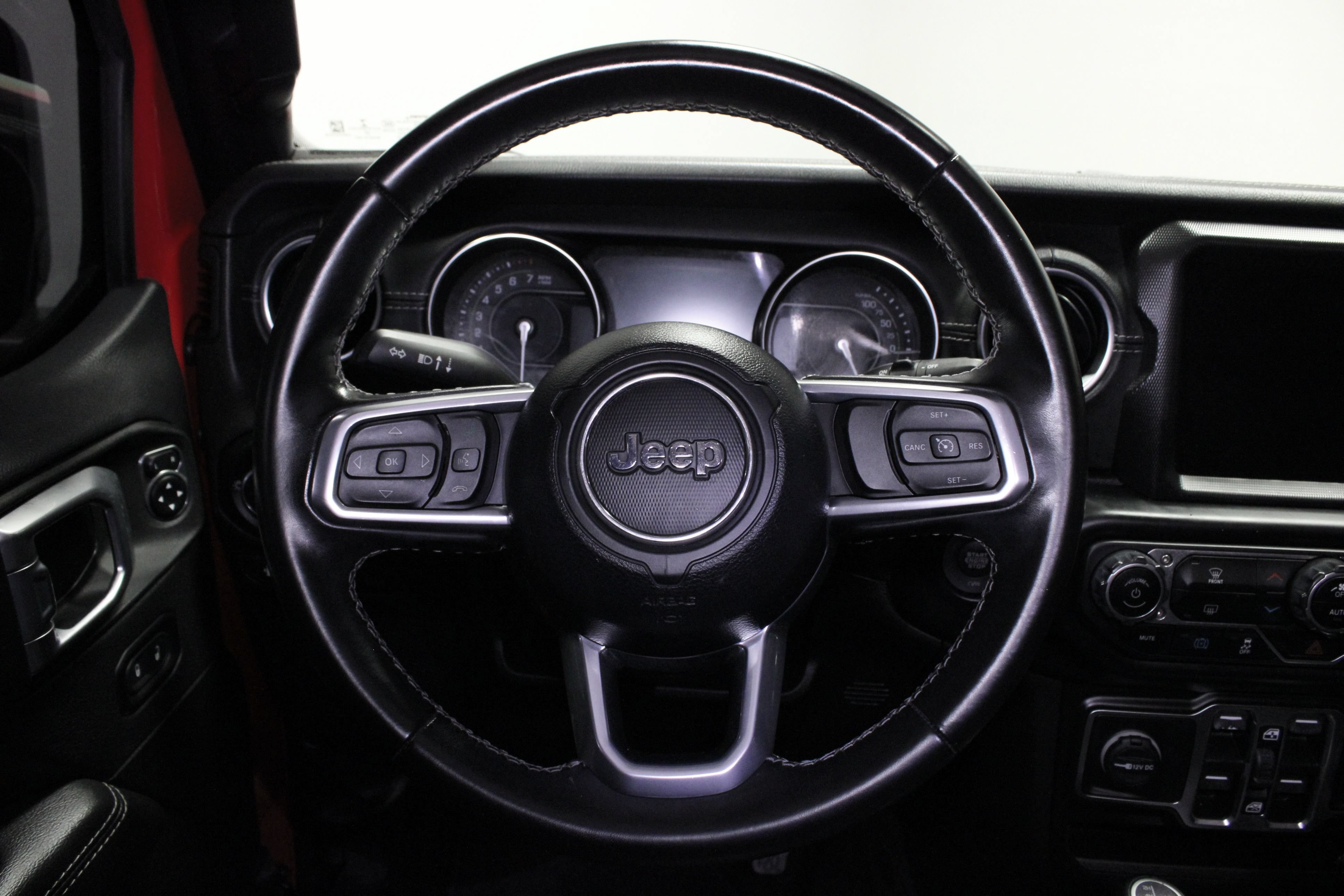 Used 2022 Jeep Wrangler Unlimited Sahara AWD/4WD image 22