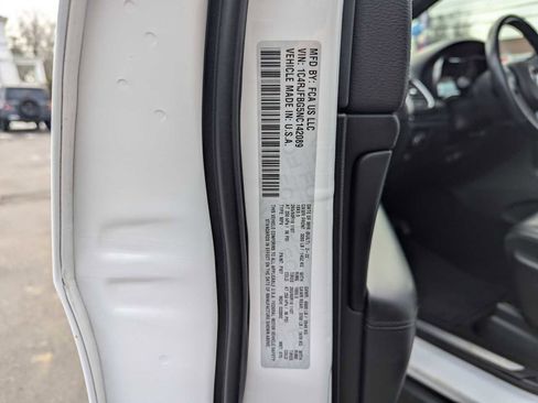 Certified 2022 Jeep Grand Cherokee Limited w/ Tech Group image 30