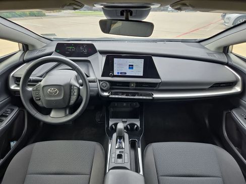 Used 2024 Toyota Prius LE FWD image 13