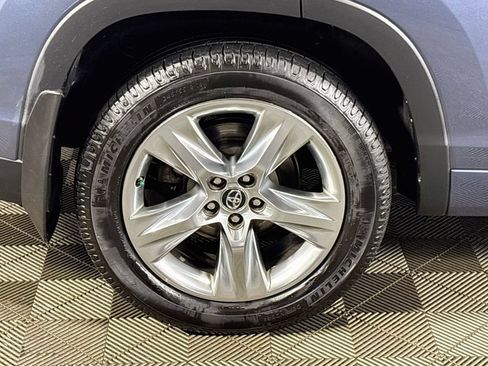 Used 2019 Toyota Highlander Limited AWD/4WD image 24