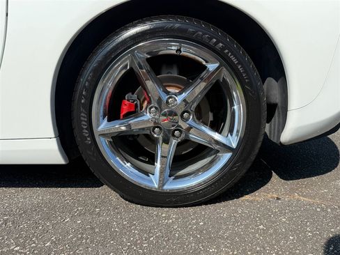 Used 2013 Chevrolet Corvette Coupe w/ 3LT Preferred Equipment Group RWD image 19