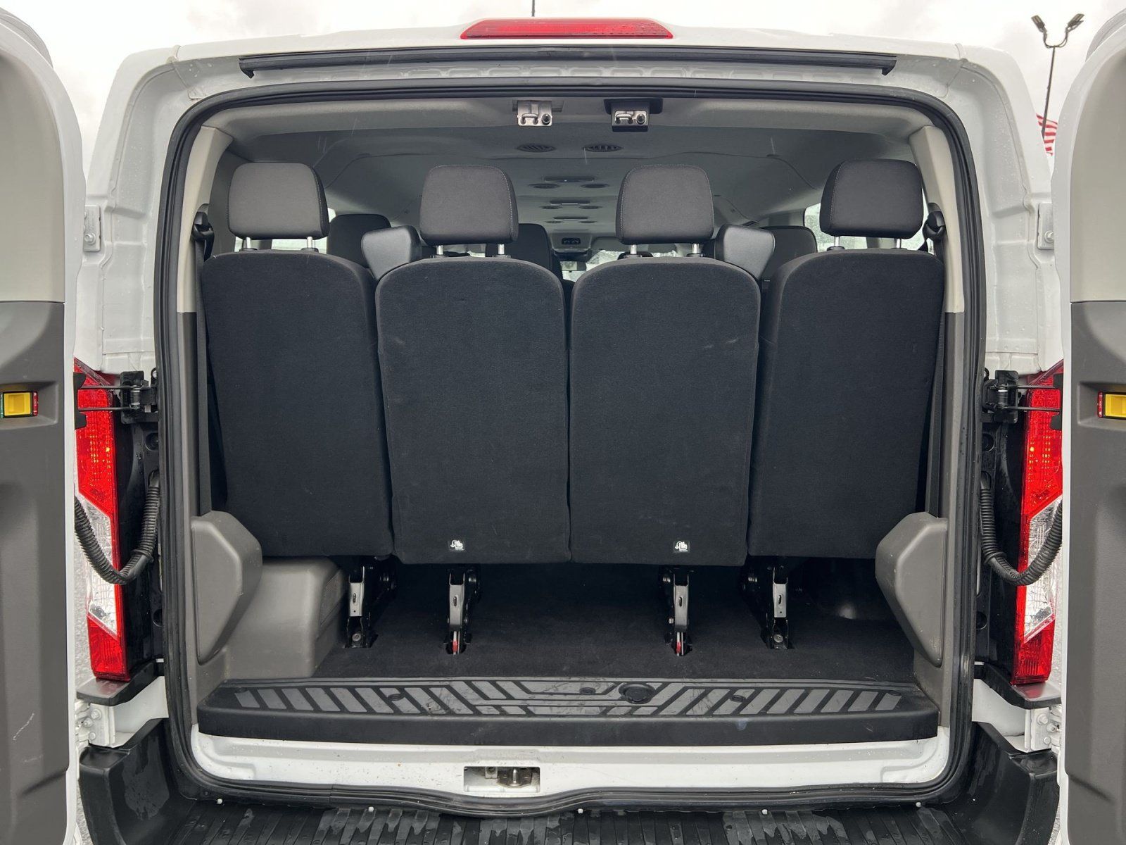Certified 2024 Ford Transit 350 XLT RWD image 25