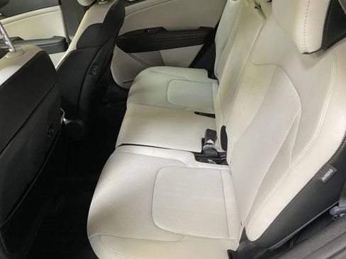 Used 2026 Kia Sportage EX FWD image 22