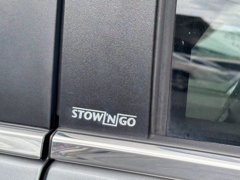 Used 2013 Chrysler Town & Country Touring-L w/ Driver Convenience Group FWD image 36