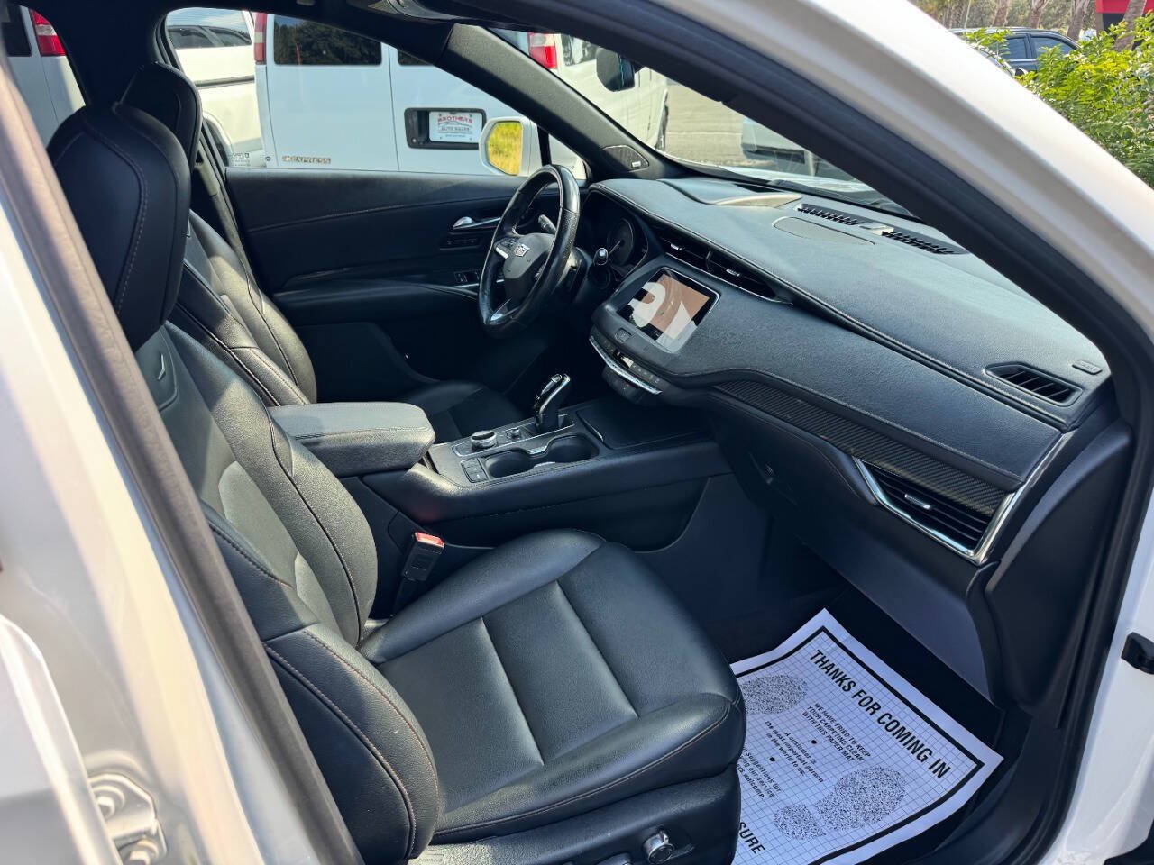 Used 2020 Cadillac XT4 Sport w/ Technology Package AWD/4WD image 16