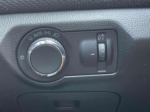 Used 2015 Chevrolet Cruze LT FWD image 18
