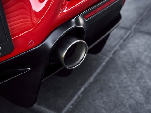 Used 2023 Ferrari F8 Tributo RWD image 13