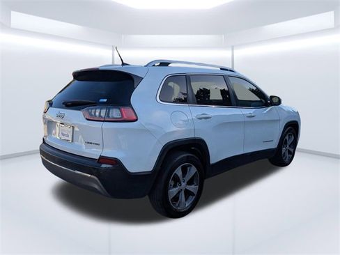 Used 2019 Jeep Cherokee Limited image 4