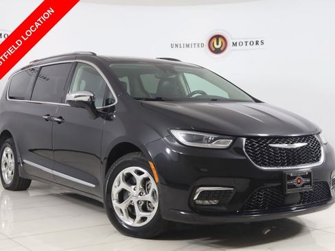 Used 2021 Chrysler Pacifica Limited AWD/4WD image 1