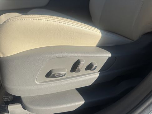 Certified 2025 Cadillac XT6 Premium Luxury w/ Technology Package image 15