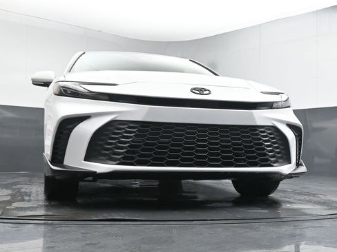 New 2026 Toyota Camry SE image 30